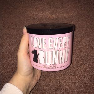 Bath and Body Works Love Every Bunny 3 Wick Candle